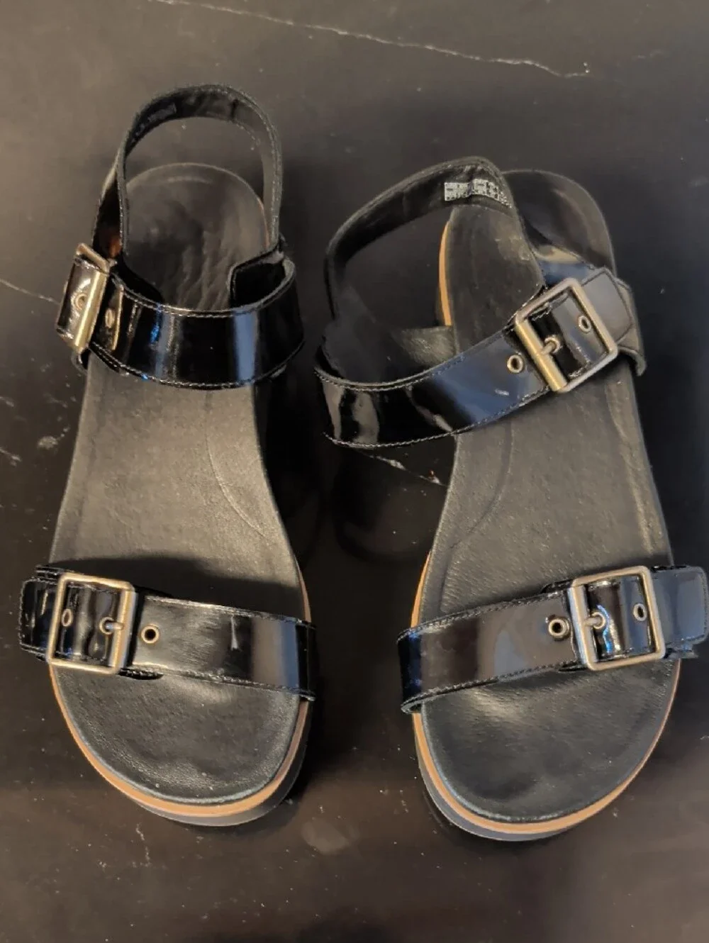 UGG Angie Platform Leather Sandals Size 7 Used Great